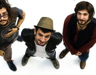 Espana Circo Este e Skarlat in concerto